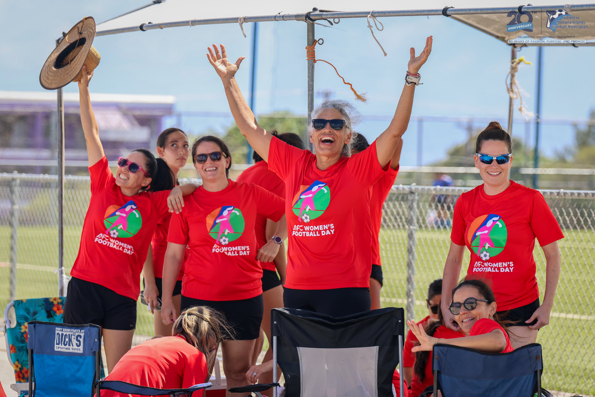 No photo description available.