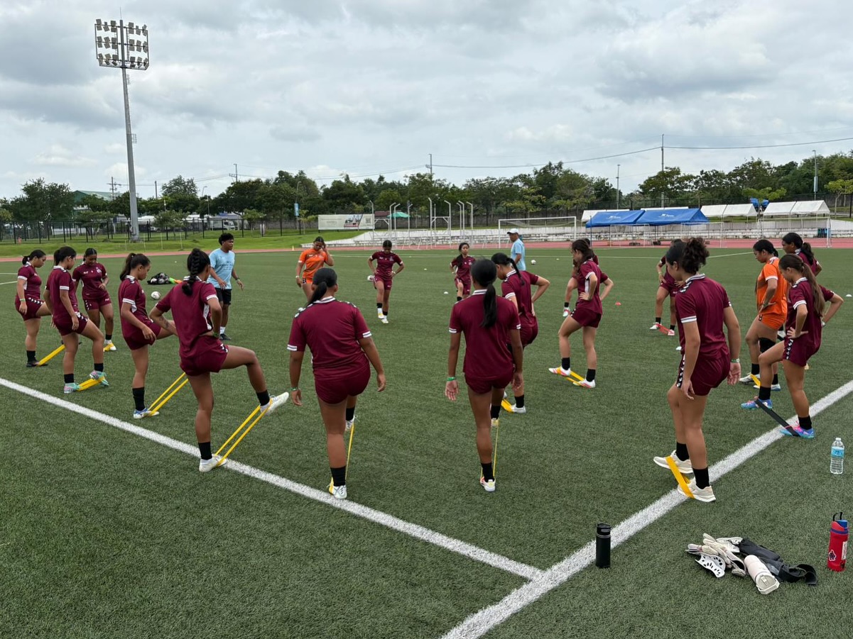 May be an image of 12 people, people playing soccer, people playing football and text