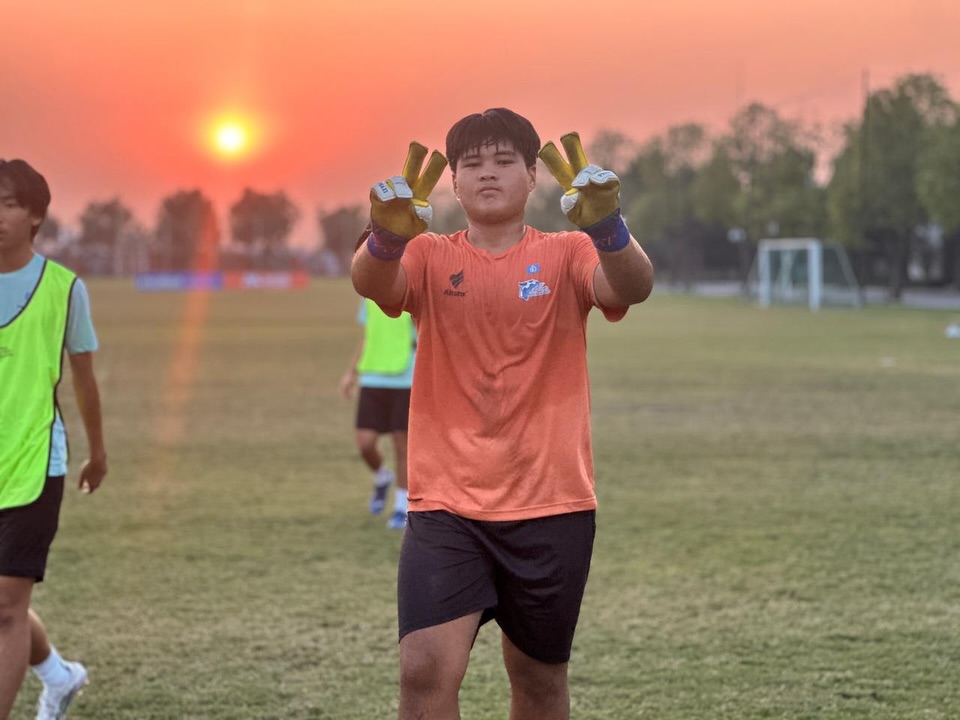 May be an image of football and soccer