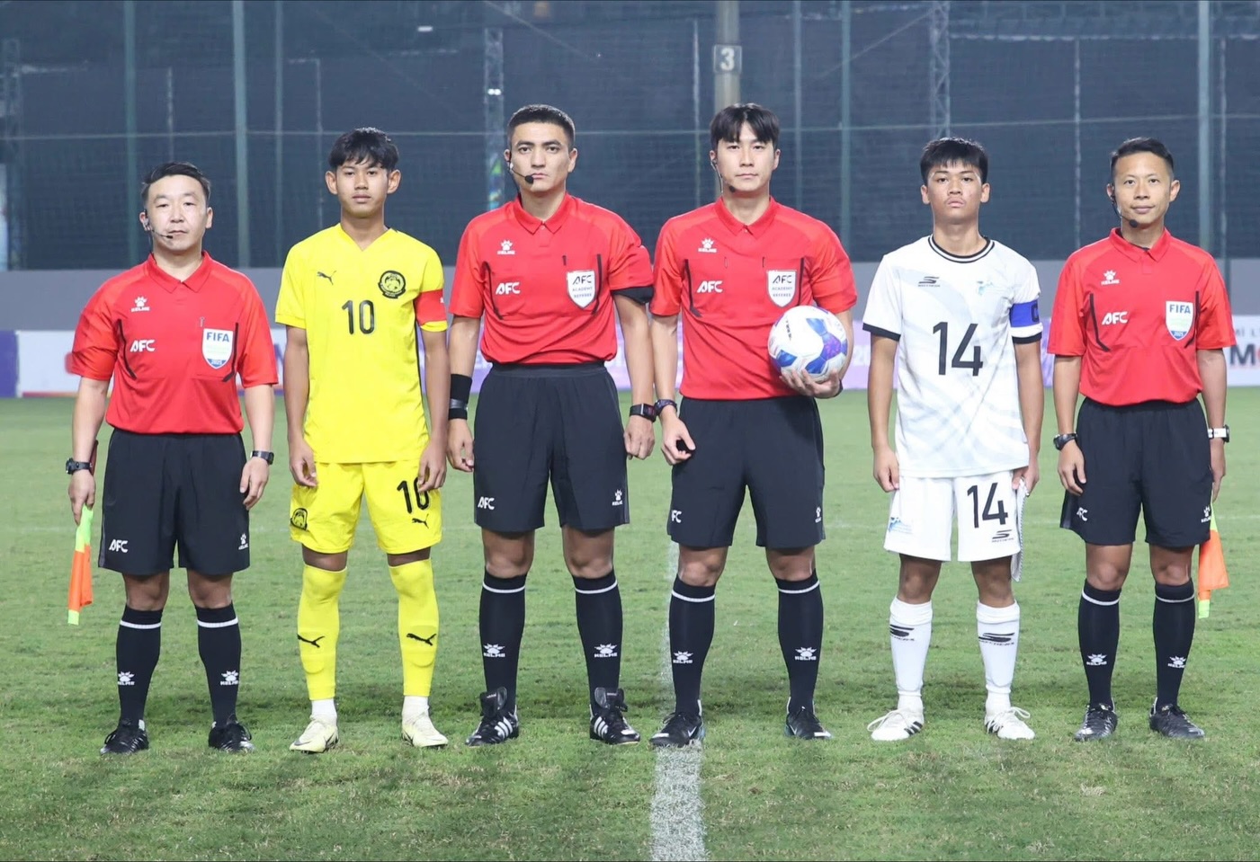 May be an image of soccer, football and text that says 'FIFA OFC AFC 10 OFC AF AFC FIFA 4FC 14 4FC 1ፁ 14 د 3 並'