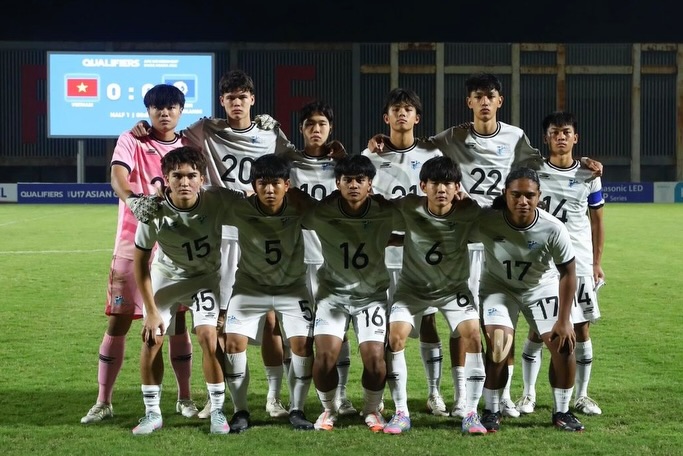 May be an image of soccer, football and text